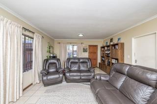 3 Bedroom Property for Sale in De Oude Spruit Western Cape